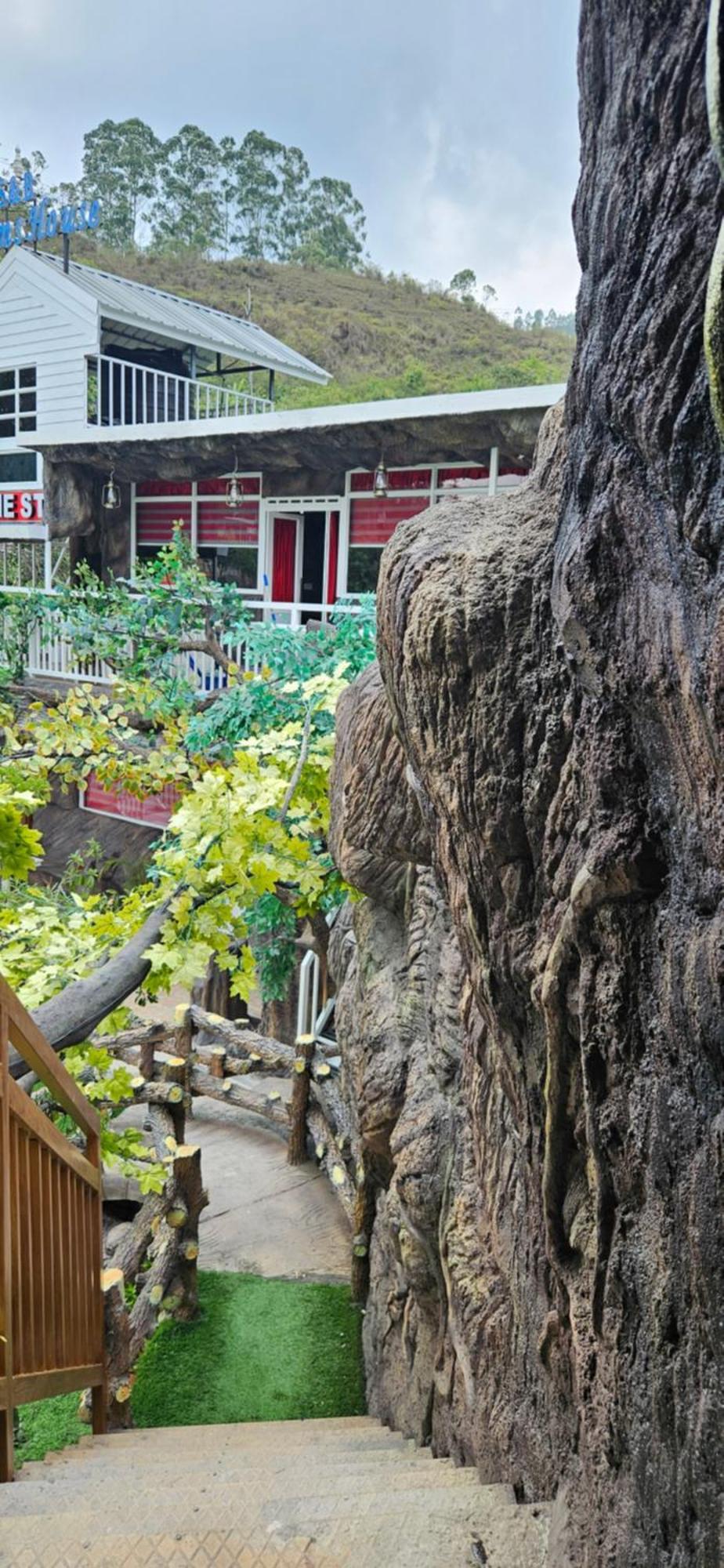 S & B Dreams House Apartment Munnar Bagian luar foto