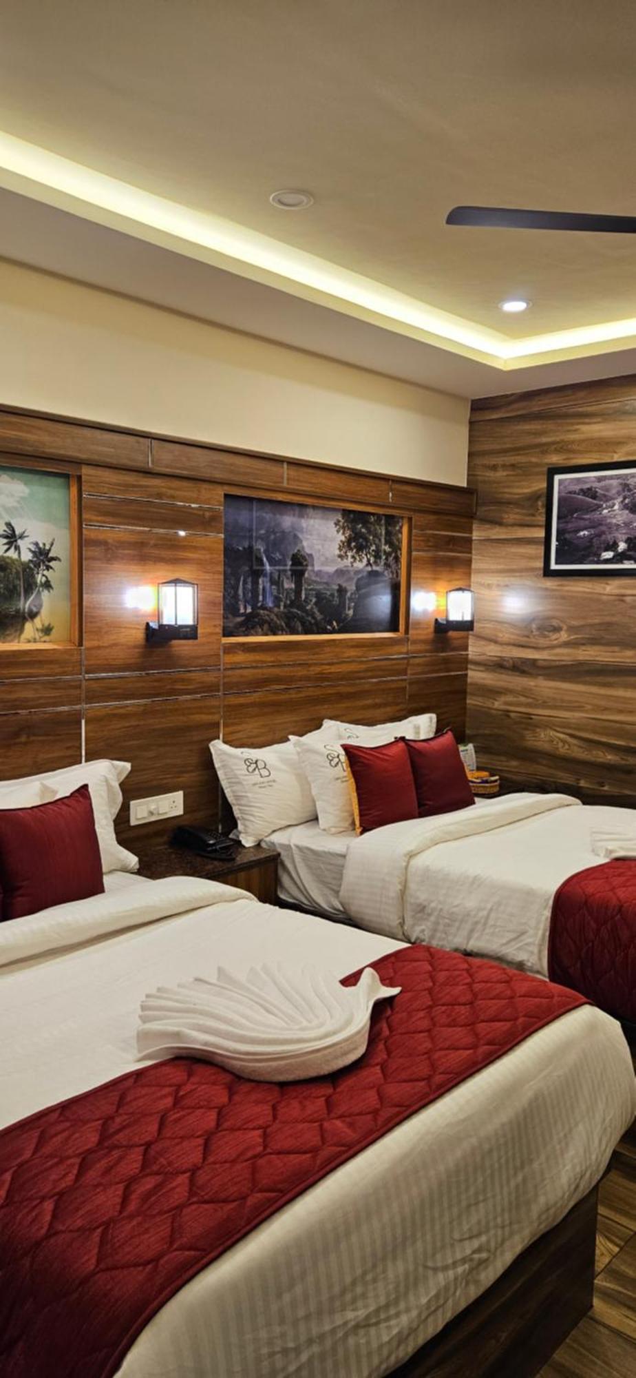 S & B Dreams House Apartment Munnar Bagian luar foto